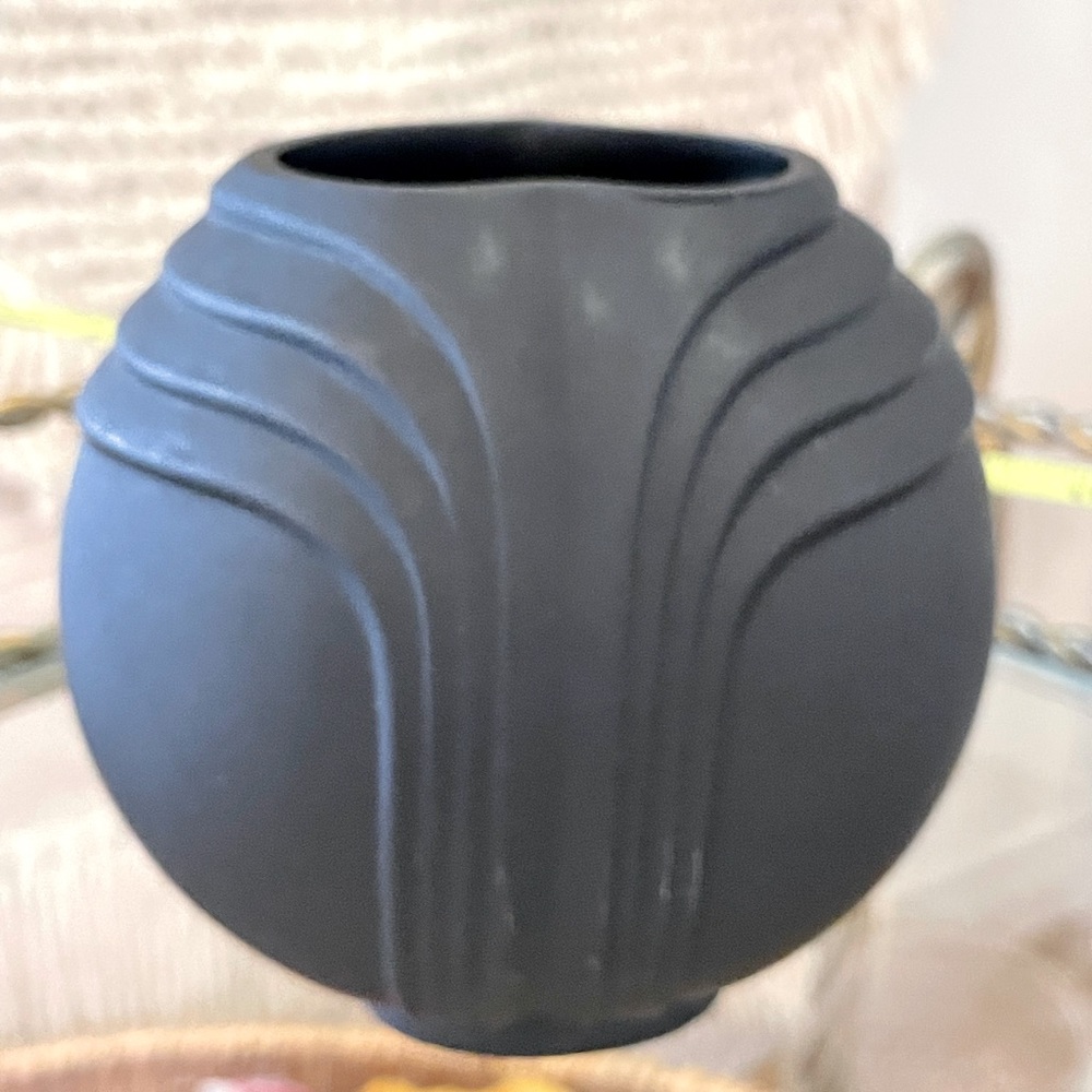 Vintage Two's Company Art Deco Handblown Black Satin Glass Heart Bud Vase 5"